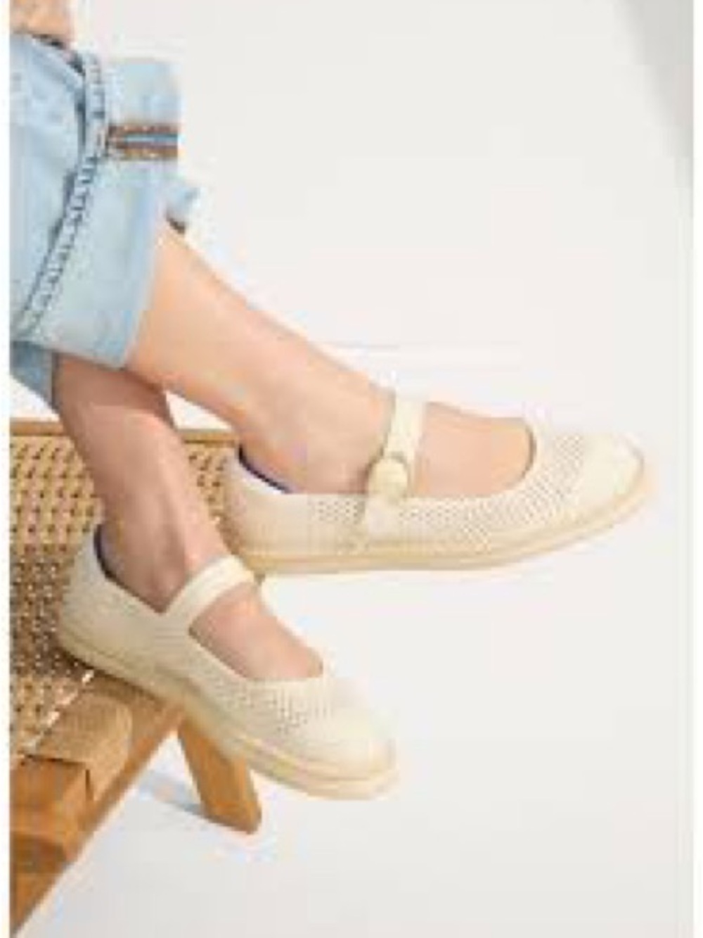 Rothy's / Cream Mesh Espadrille Mary Jane with Gold Buckle - Sz. 8
